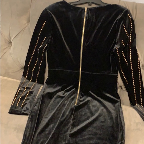 Ya Ya & Co. Velvet Long Sleeves Mini dress - Picture 7 of 11